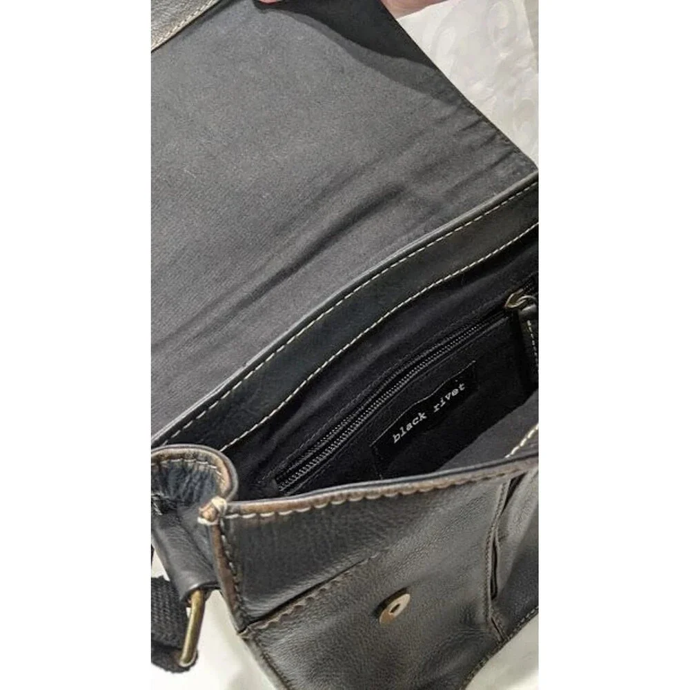 NOS Vintage Black Rivet Large Leather Man Crossbody Cowhide Distressed Brown Bag